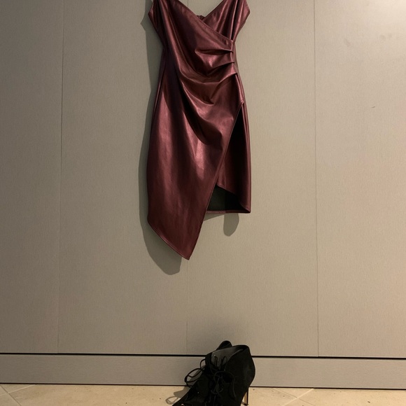 BLUEBLUSH Stunning metallic dress, assymetrical - Picture 11 of 11